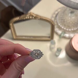 Elegant sterling silver antique Ring size 7